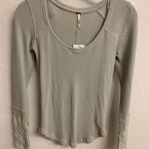 Sage green Free People shirt w/ lace sleeve detail